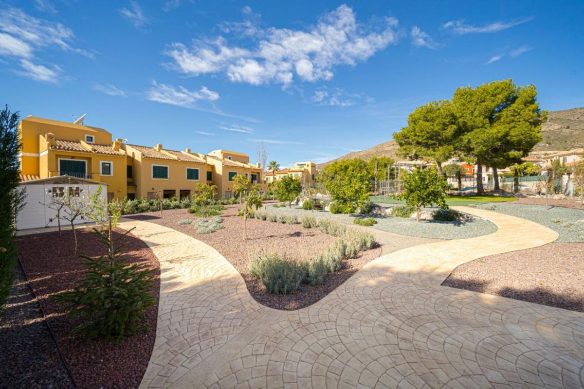 Terreno en venta en Finestrat, Alicante photo 1