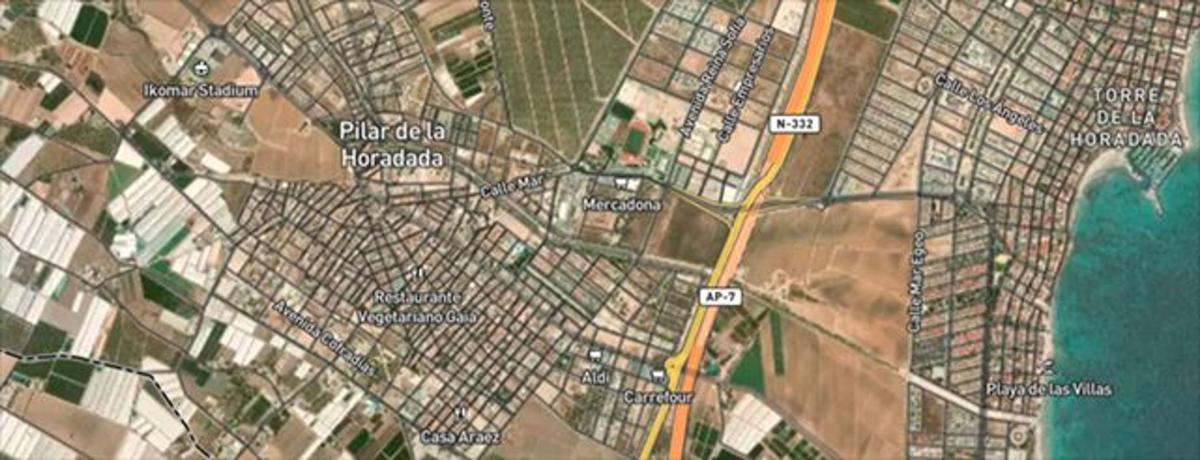 Terreno en venta en Pilar de la Horadada, Alicante photo 1