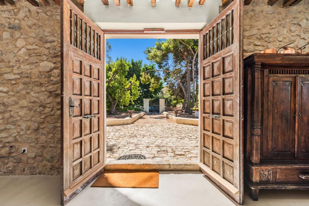 Properties for sale and rent in Spain photo 3