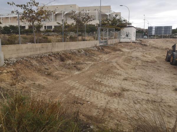 Terreno en Calle del Eucalipto, 15, Vistahermosa, Alicante / Alacant photo 1
