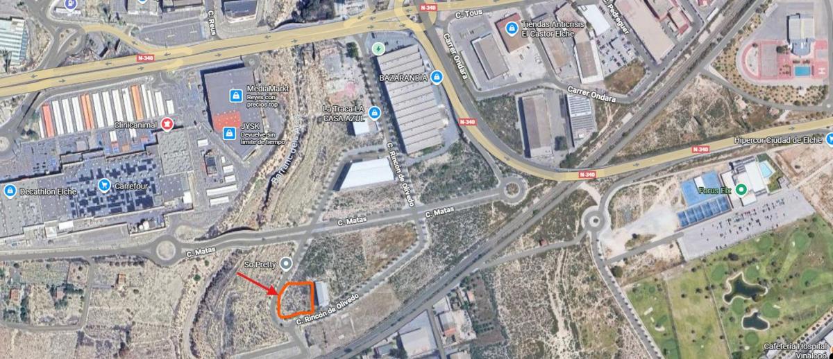 Terreno en venta en Elche / Elx, Alicante photo 1