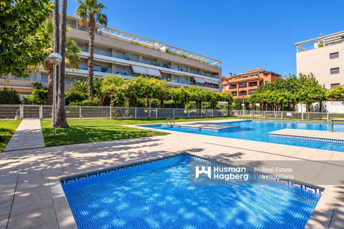 Venta de piso en Piso en Calle Sardina, Les Bassetes-El Marjal, Denia, Denia
photo 1