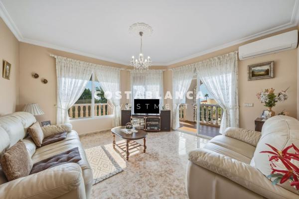Chalet wolnostojący na sprzedaż w  Casa o chalet en Calle Panama, Coloma, La Nucia, La Nucia photo 4