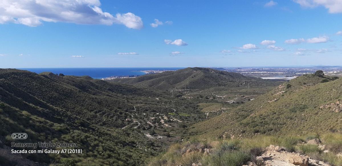 Terreno en venta en El Campello, Alicante photo 1