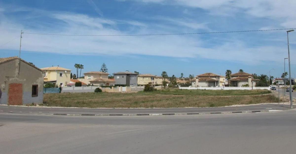 Terreno en venta en Denia, Alicante photo 2