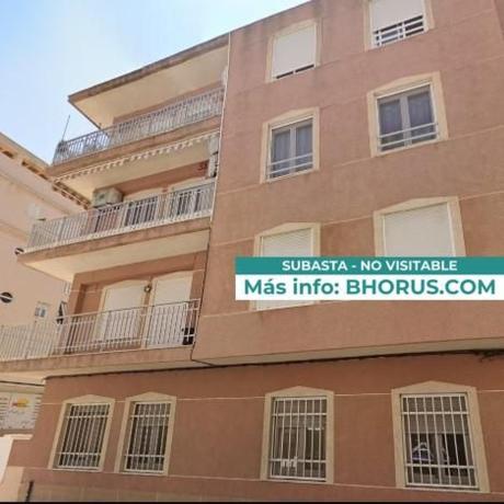 Venta de piso en Piso en Calle Beniajan, El Acequión, Torrevieja, Torrevieja
thumbnail 2