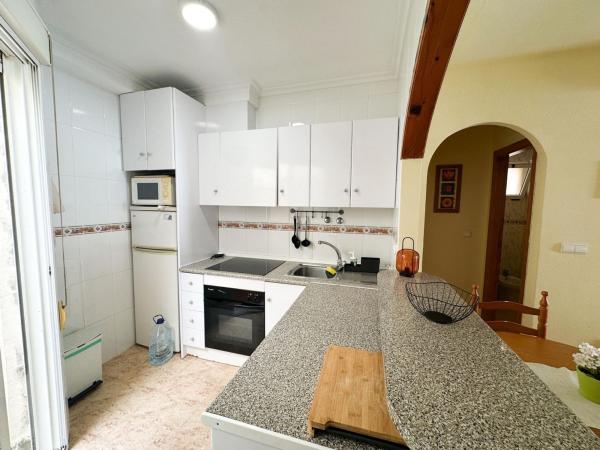 Venta de piso en Piso en Calle del Cuervo, Playa Flamenca, Orihuela, Orihuela
thumbnail 3