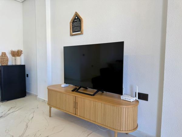 Venta de piso en Piso en Calle Laguna de Fuentilleja, Zona Lago - Los Almendros, Orihuela, Orihuela
 photo 4