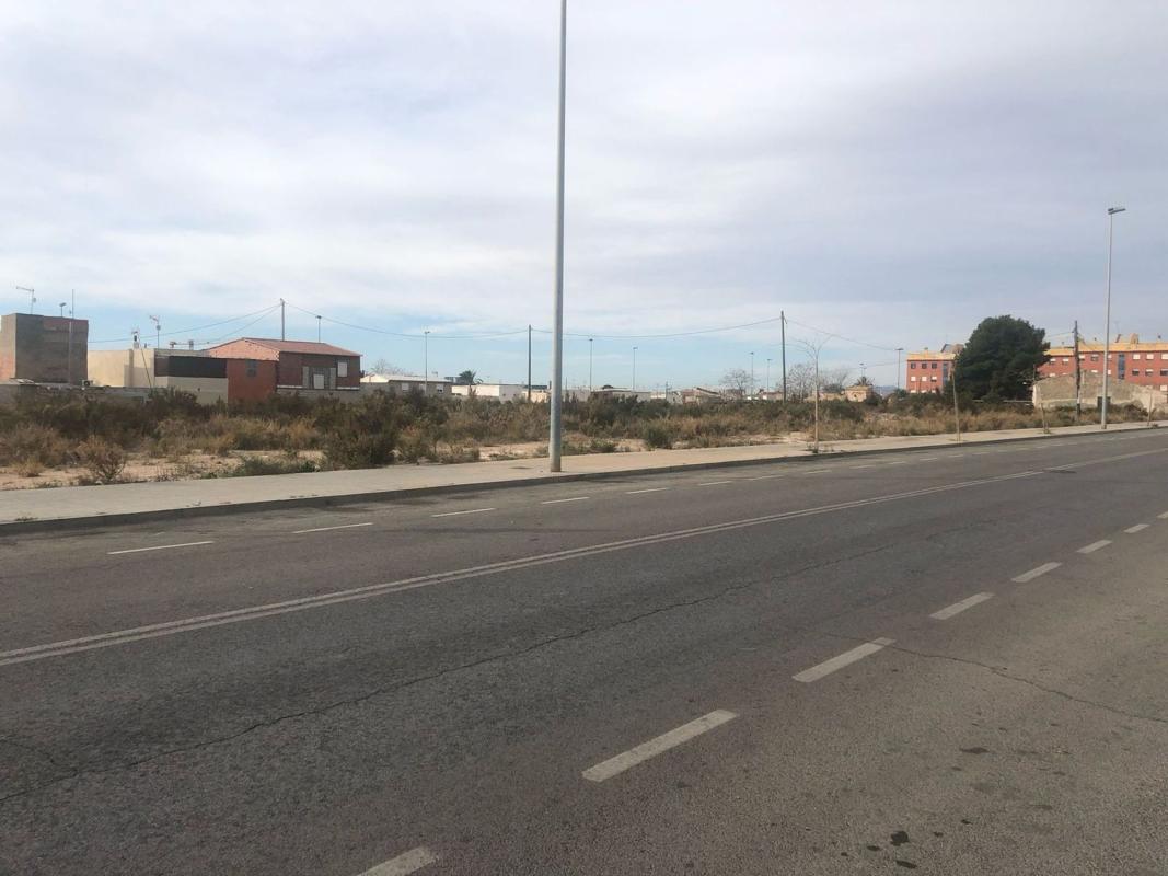 Terreno en venta en Elche / Elx, Alicante photo 2