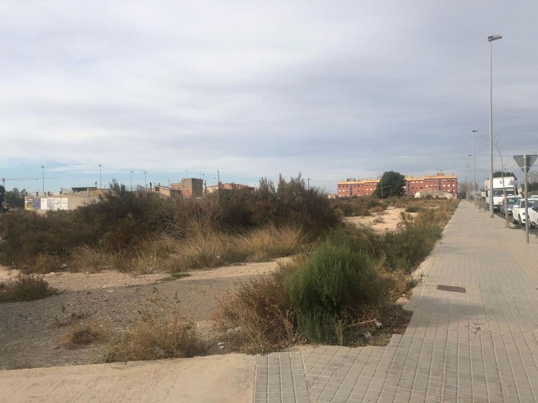 Terreno en venta en Elche / Elx, Alicante photo 3