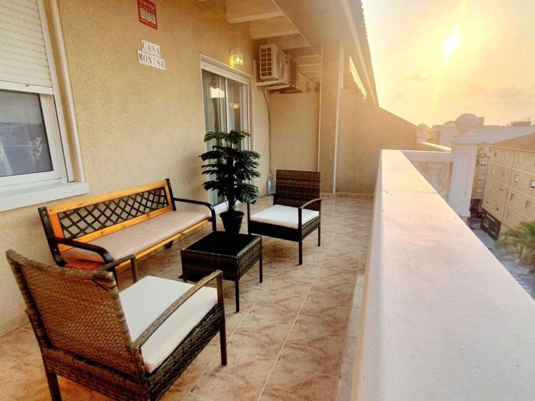 Продажа пентхауса на  Ático en Calle Caballero de Rodas, Las Piscinas Naturales, Torrevieja, Торревьеха photo 4