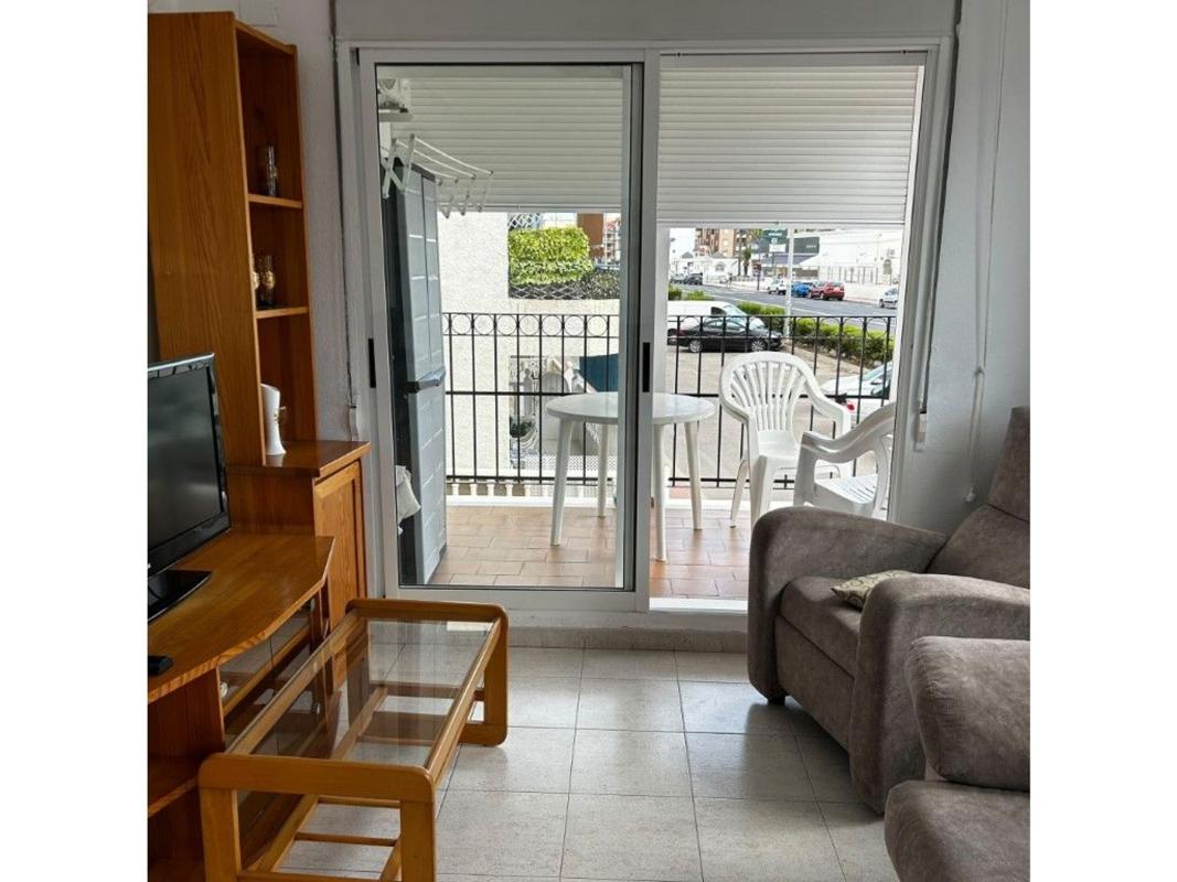Venta de piso en Piso en Avenida Desiderio Rodríguez, La Veleta, Torrevieja, Torrevieja
photo 1