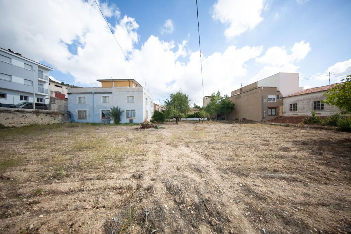 Участок земли на продажу в Онил, Аликанте photo 1