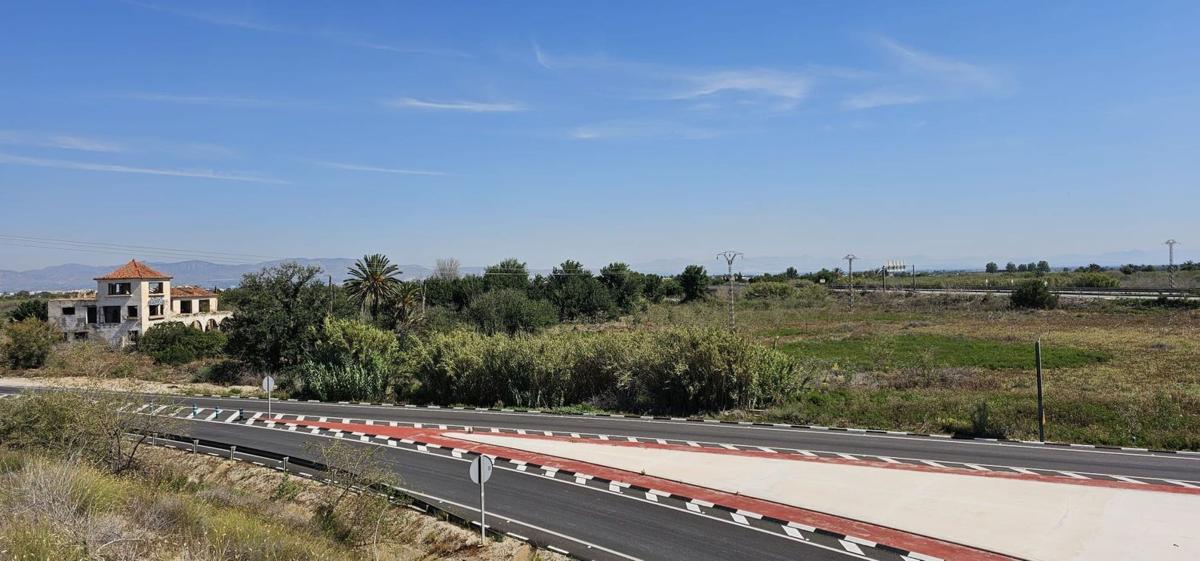 Terreno en venta en Almoradí, Alicante photo 2