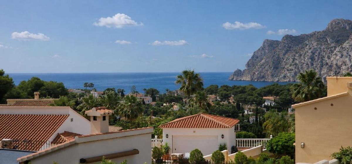 Terreno en venta en Calpe, Alicante photo 1
