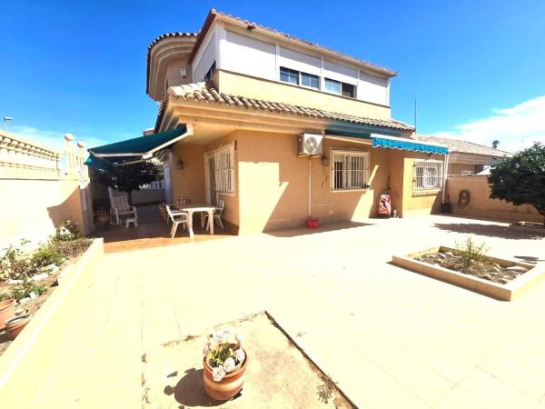 Casa o chalet independiente en Los Balcones - Los Altos del Edén, Torrevieja thumbnail 2