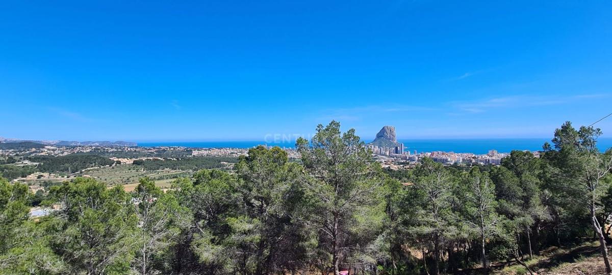 Terreno en venta en Calpe, Alicante photo 1
