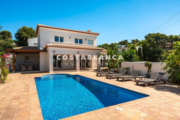 Chalet wolnostojący na sprzedaż w Casa o chalet en Avenida del Baladrar, Cala Advocat - Baladrar, Benissa, Benissa thumbnail 2