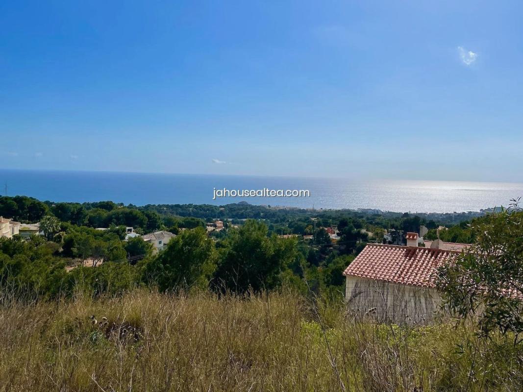 Terreno en venta en Altea, Alicante photo 1
