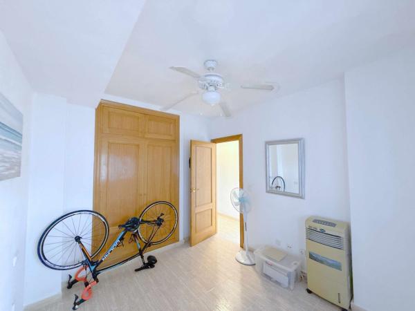 Venta de piso en Piso en Avenida de las Adelfas, Aguamarina, Orihuela, Orihuela
thumbnail 3