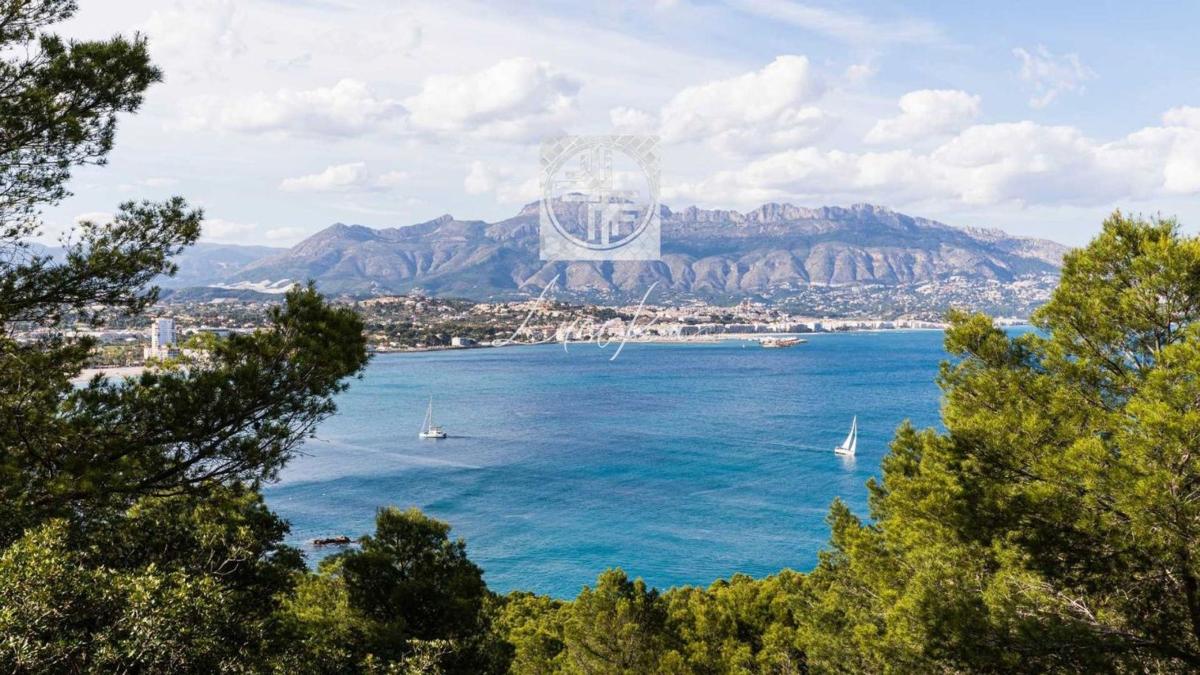 Участок земли на продажу в Алфаз дель Пи, Аликанте photo 3