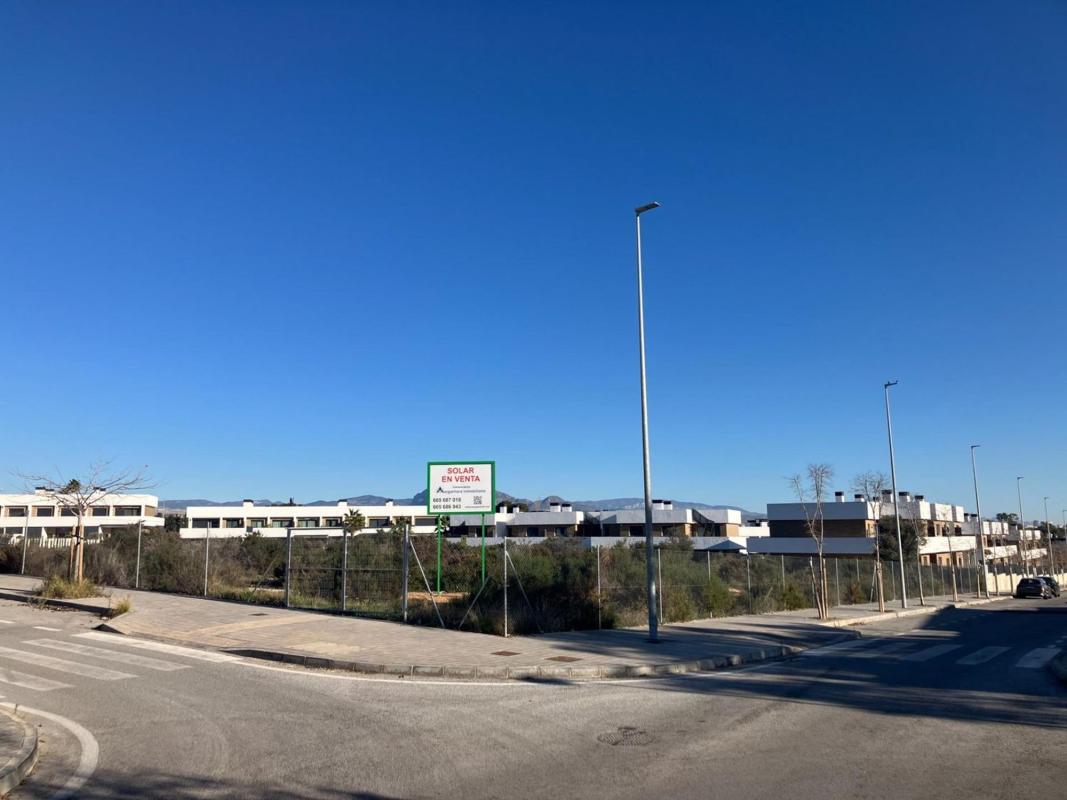 Terreno en venta en Alicante / Alacant, Alicante photo 3