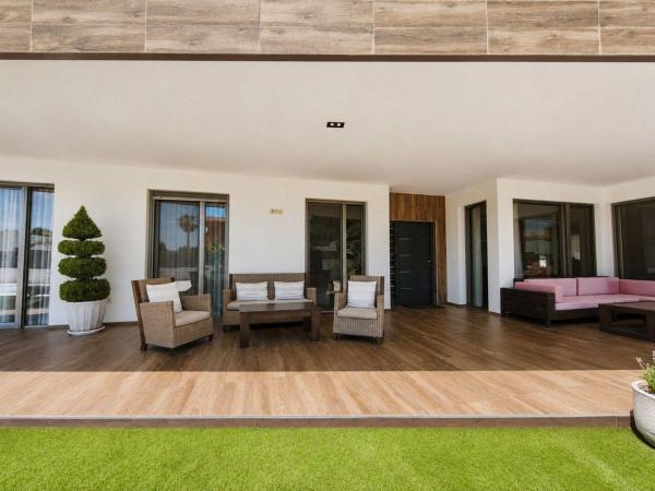 Chalet wolnostojący na sprzedaż w  Casa o chalet en Zona norte, Santa Pola, Santa Pola photo 4