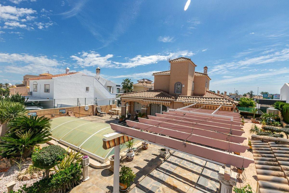 Venta de chalet independiente en Casa o chalet en Los Balcones - Los Altos del Edén, Torrevieja, Torrevieja
photo 3