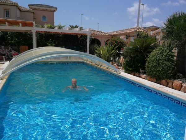 Chalet wolnostojący na sprzedaż w  Casa o chalet en Los Balcones - Los Altos del Edén, Torrevieja, Torrevieja photo 4
