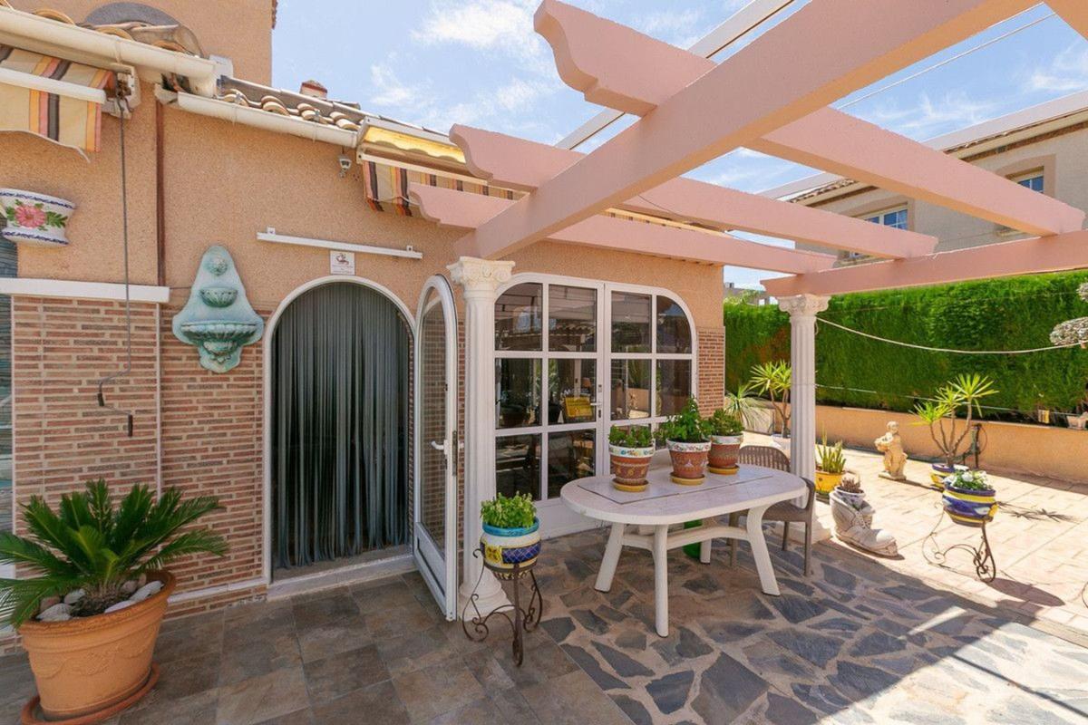 Venta de chalet independiente en Casa o chalet en Los Balcones - Los Altos del Edén, Torrevieja, Torrevieja
photo 5