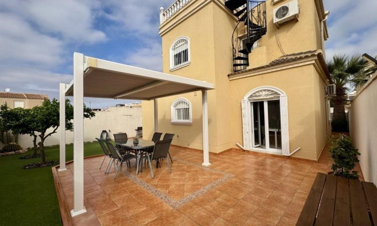 Venta de chalet independiente en Casa o chalet en Aguas Nuevas, Torrevieja, Torrevieja
 photo 3
