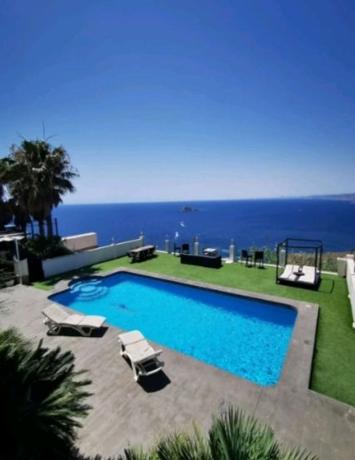 Casa o chalet independiente en Zona Sierra Helada, Benidorm thumbnail 3