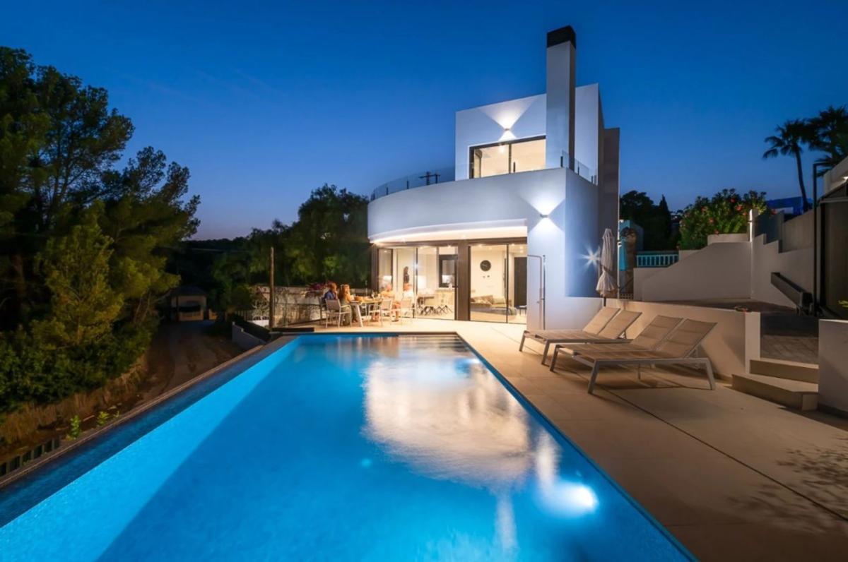 Properties for sale and rent in Spain photo 2