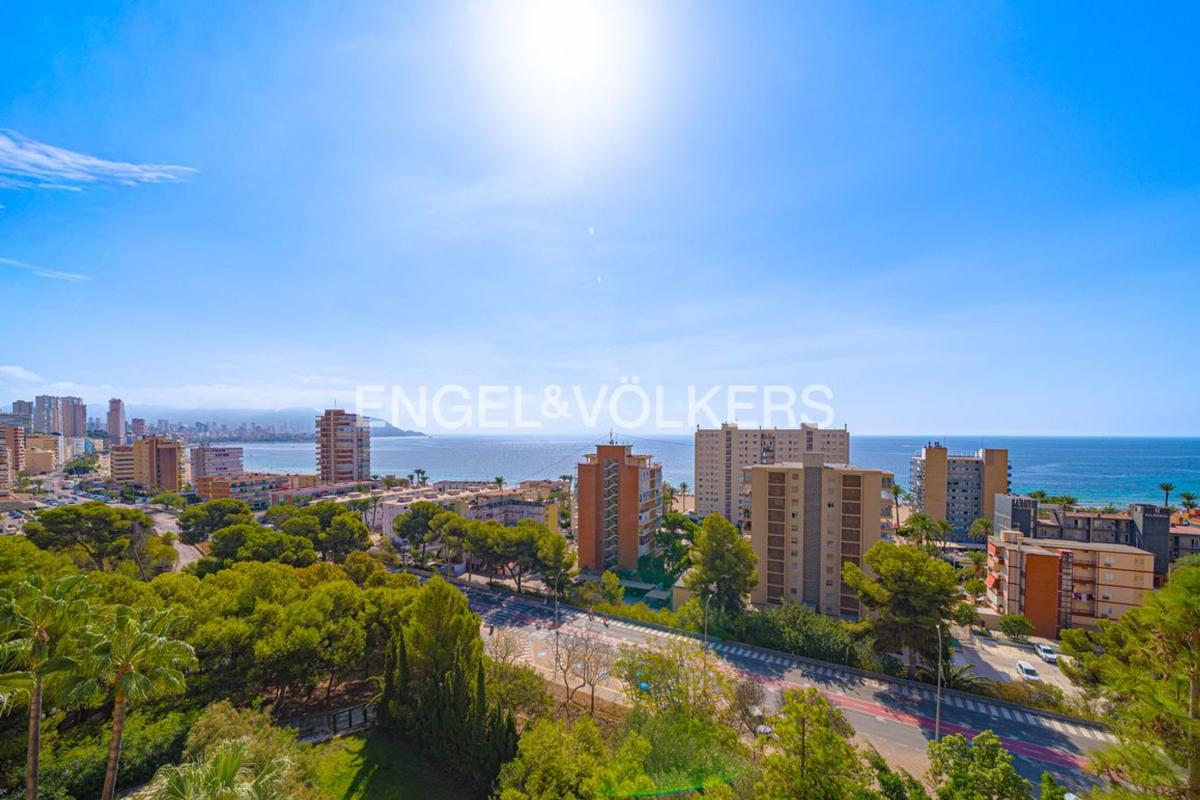 Venta de piso en Piso en Avenida Marina Baixa, 8, Playa de Poniente, Benidorm, Benidorm
photo 2
