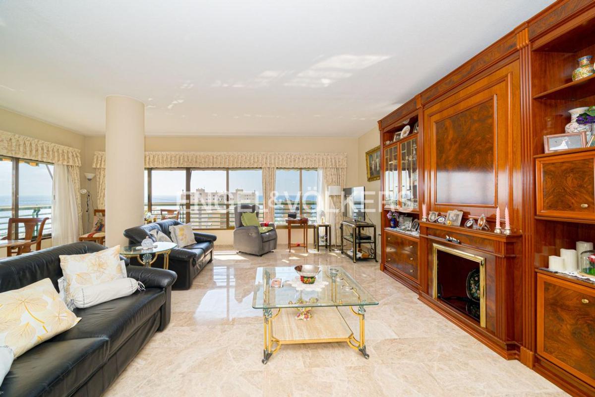 Venta de piso en Piso en Avenida Marina Baixa, 8, Playa de Poniente, Benidorm, Benidorm
photo 4