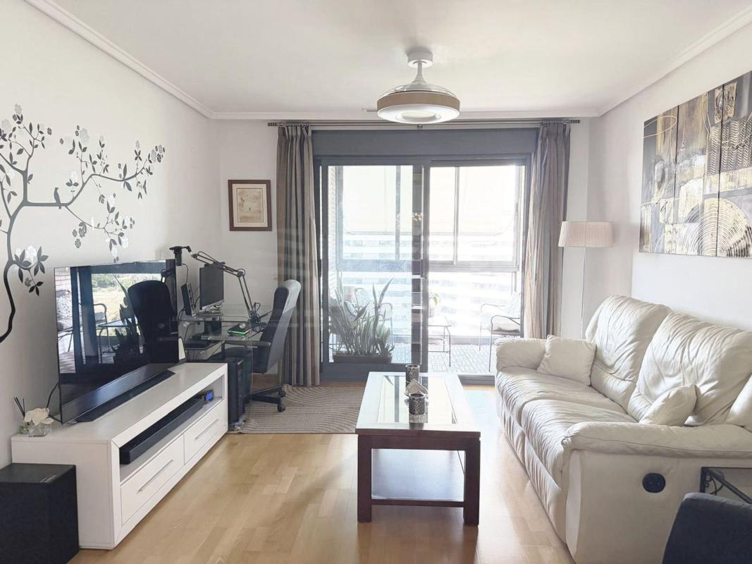 Venta de piso en Piso en Maestro José Garberí Serrano, 14, PAU 5, Alicante / Alacant, Alicante / Alacant
photo 2