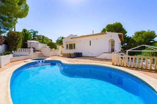 Частный шале на продаже в Casa o chalet en El Portet-Pla del Mar, Moraira, Морайра photo 1