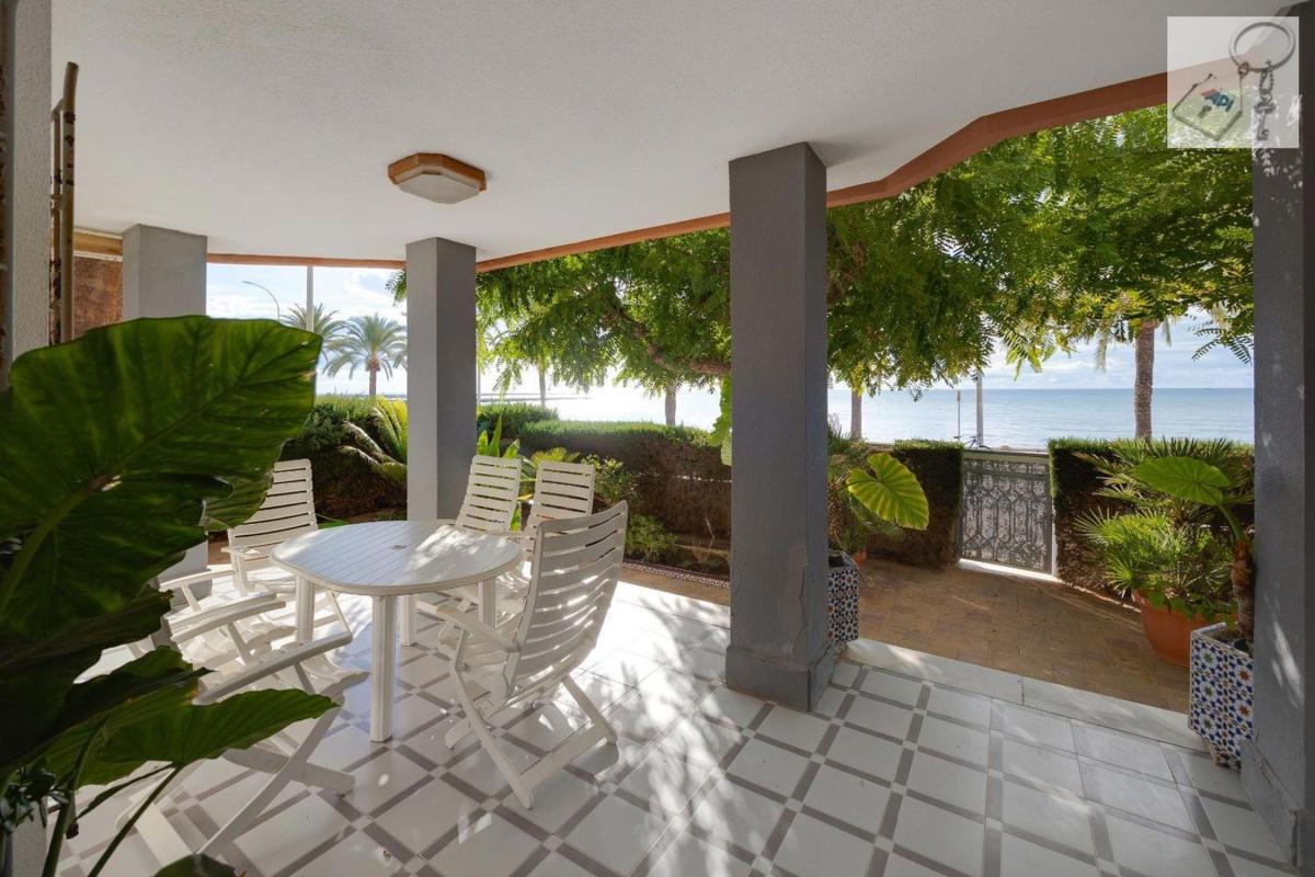 Sprzedaż niezależnego domku jednorodzinnego w Casa o chalet en Calas de Santiago Bernabeu, Santa Pola, Santa Pola photo 3