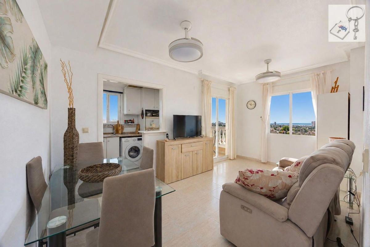 Продажа квартиры на Piso en Nueva Torrevieja, Torrevieja, Торревьеха
photo 1
