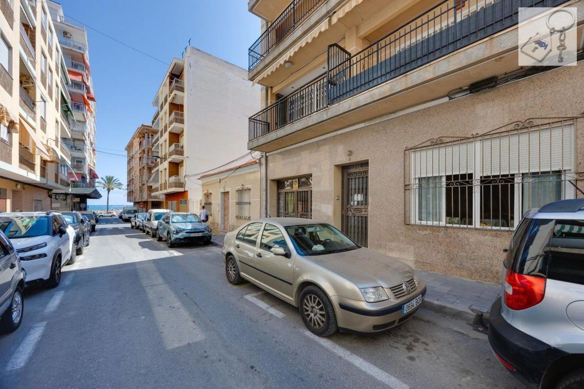 Продажа квартиры на Piso en Las Piscinas Naturales, Torrevieja, Торревьеха
photo 4
