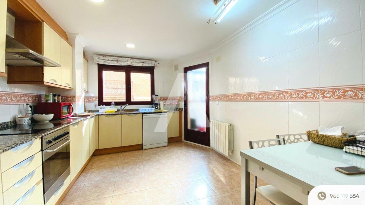 Venta de piso en Piso en Calle de la Corredera, Maestro Carrascosa - Banda de Música, Villena, Villena
photo 5