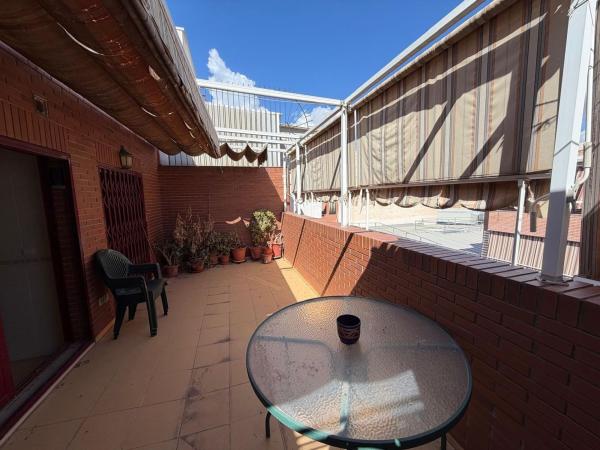 Аттик на продажу в  Ático en Calle Rosello, Altozano, Alicante / Alacant, Аликанте / Алакант photo 1