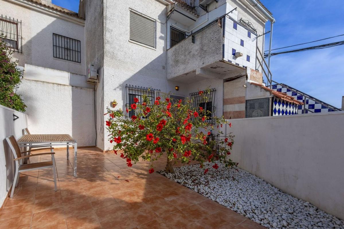 Продажа квартиры на Piso en La Siesta - El Salado - Torreta, Torrevieja, Торревьеха
photo 1