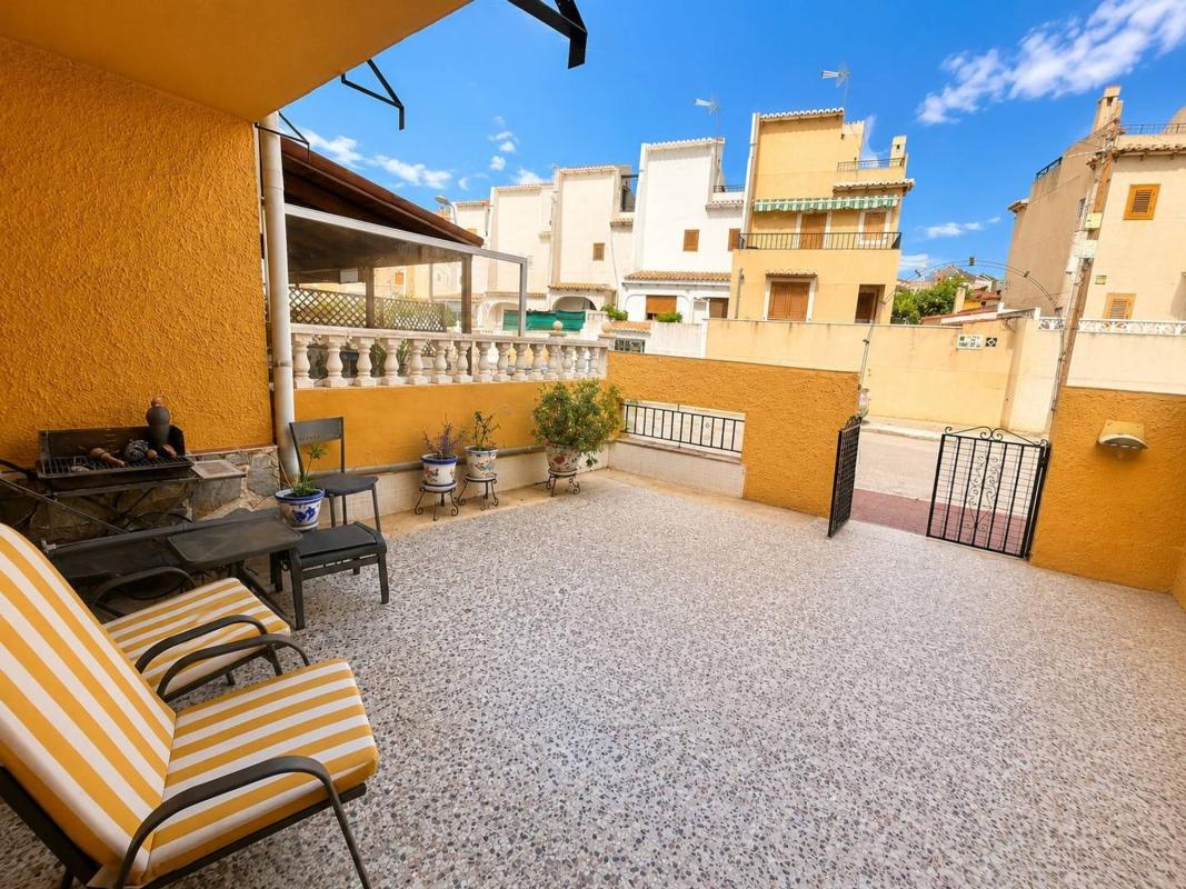 Sprzedaż duplexu w Dúplex en Los Balcones - Los Altos del Edén, Torrevieja, Torrevieja photo 2