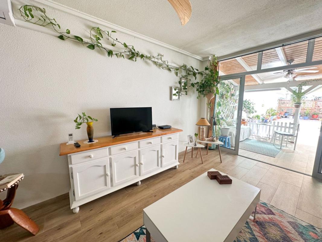 Sale of apartment in Piso en Las Piscinas Naturales, Torrevieja, Torrevieja
photo 5