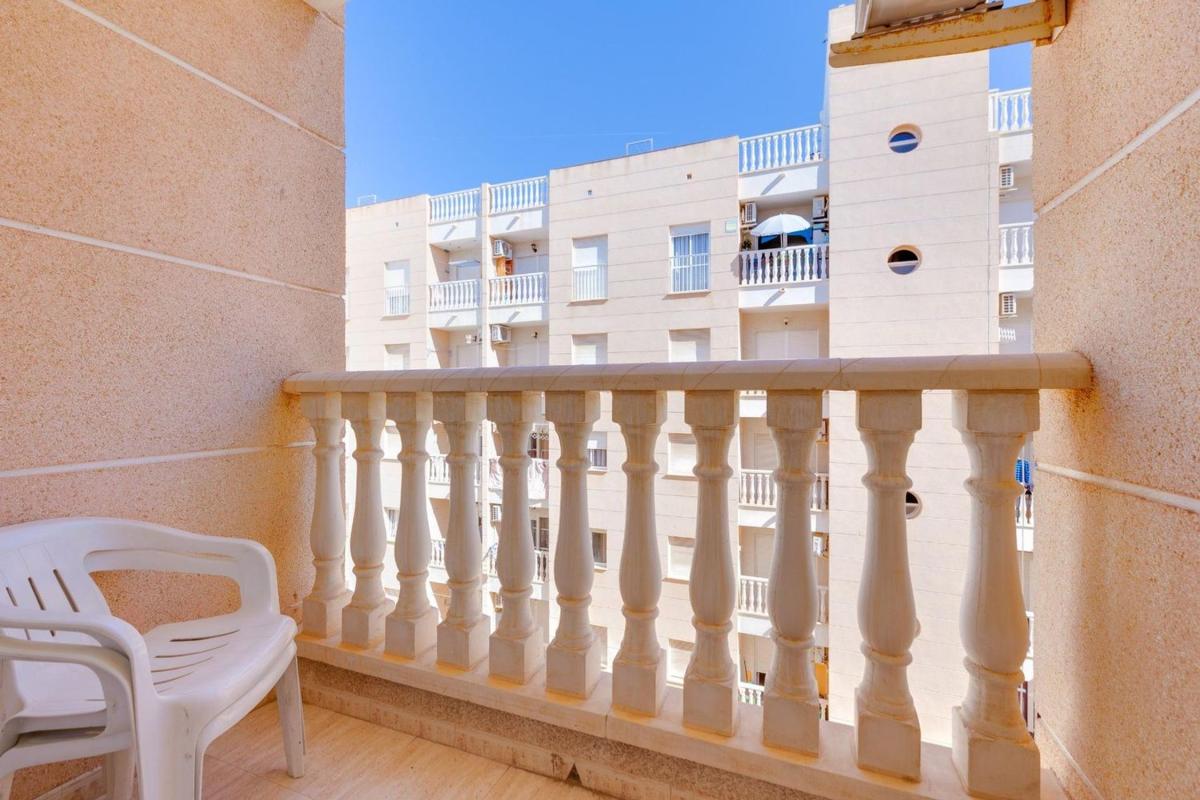 Sprzedaż mieszkania w Piso en Antonio Machado, Torrevieja, Torrevieja
photo 1