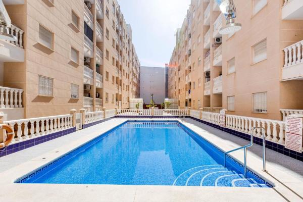 Venta de piso en Piso en Antonio Machado, Torrevieja, Torrevieja
thumbnail 3