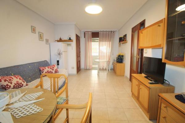 Venta de piso en Piso en Calle Rafal, El Acequión, Torrevieja, Torrevieja
photo 1