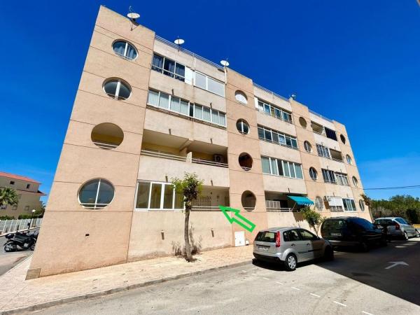Sprzedaż mieszkania w Piso en La Siesta - El Salado - Torreta, Torrevieja, Torrevieja
photo 1