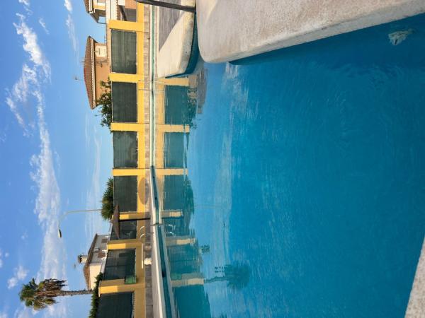 Chalet adosado en Urbanización los Altos, 20, Los Balcones - Los Altos del Edén, Torrevieja thumbnail 2